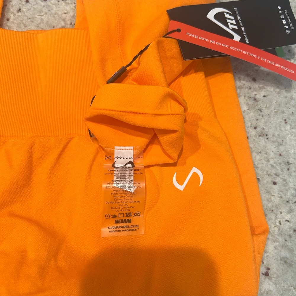 High-Waist Seamless Leggings in Bright Orange by TLF - Picture 4 of 4